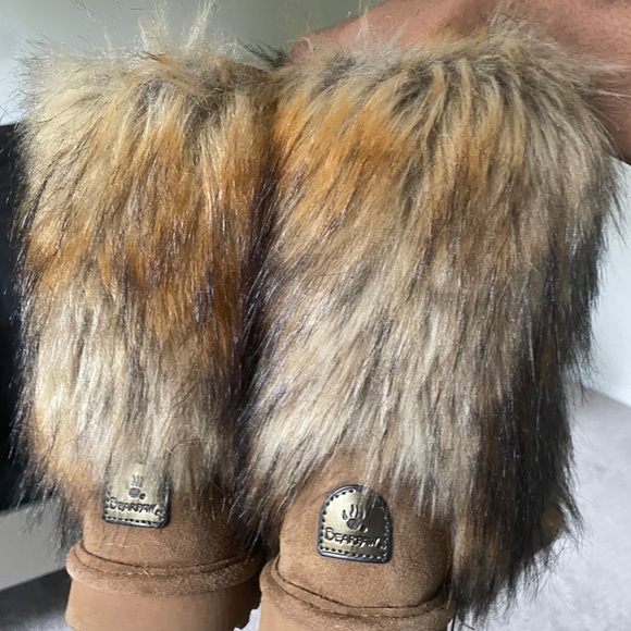 BEARPAW FUR BOOTS - Picture 3 of 5